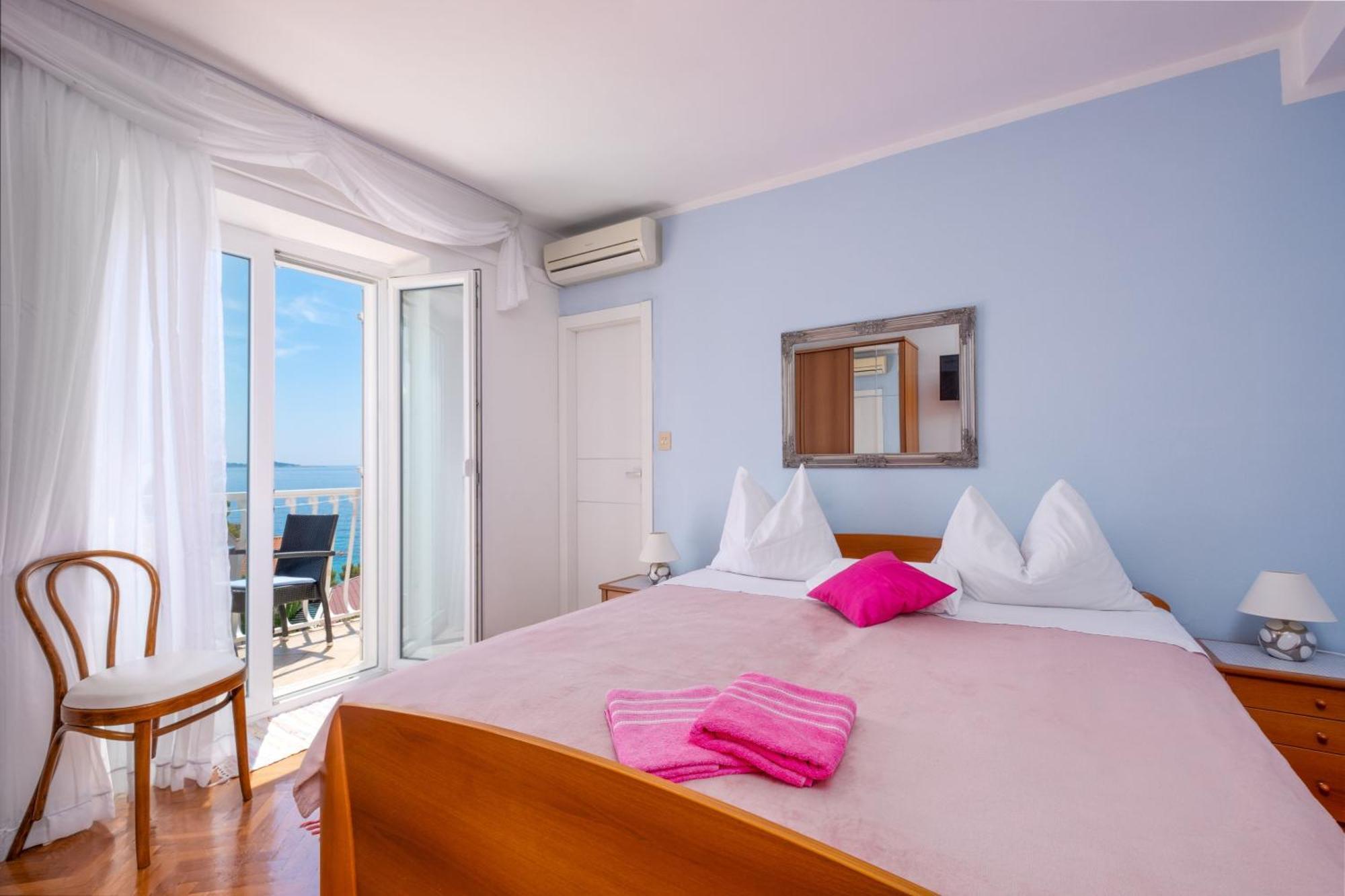 Rooms Tupina By Paulina Mlini Bilik gambar